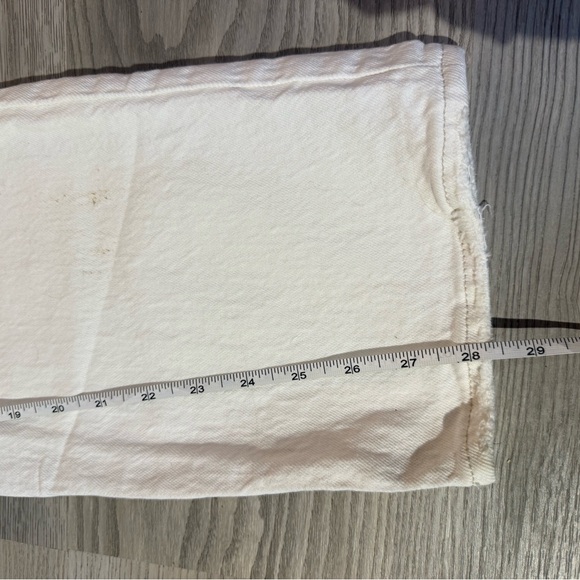 Abercrombie & Fitch The 90’s Straight Ultra High Rise White Jeans - Picture 8 of 11